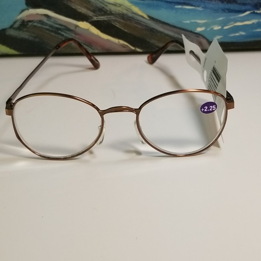 Reading glasses + 2.25 brown metal rim